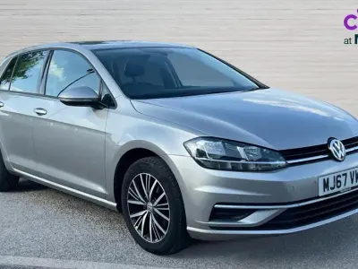 Begagnad VW Golf VII SE 125 HK (91 kW) 2017 Silver
