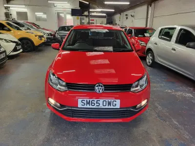 Used VW Polo SE 74 HP (54 kW) 2015 Red Hatchback