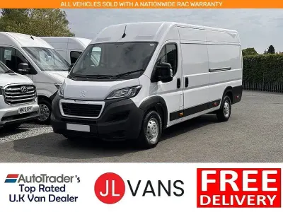 Używany Peugeot Boxer Premium 140 KM (102 kW) 2023 Biały Van