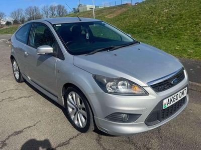 Used Ford Focus Zetec 110 HP (80 kW) 2010 Silver Hatchback