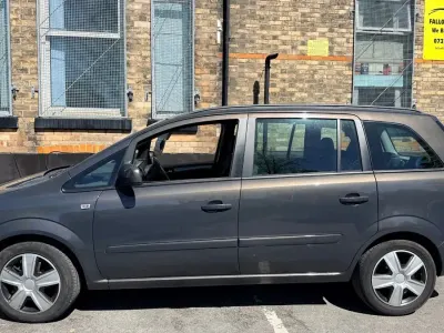 Used Vauxhall Zafira 120 HP (88 kW) 2014 Grey MPV