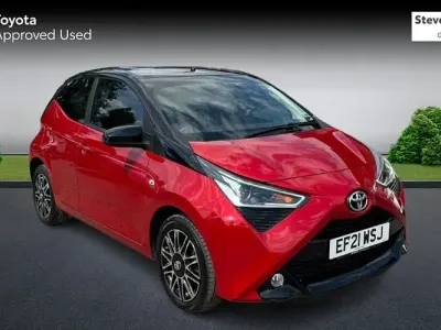 Used Toyota Aygo X-clusiv 72 HP (52 kW) 2021 Red Hatchback