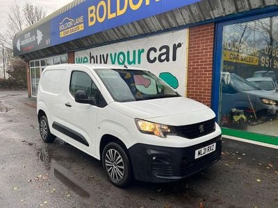 White Used 2021 Peugeot Partner MPV | £4,995 (Fair price)