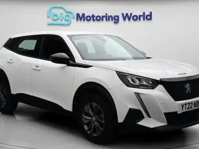 Used Peugeot 2008 Active Premium 101 HP (74 kW) 2022 White SUV