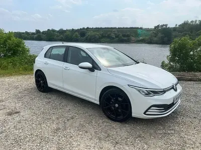 Used VW Golf VII Life 130 HP (95 kW) 2021 White Hatchback