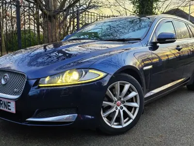 Used Jaguar XF Sportbrake Premium Luxury 200 HP (147 kW) 2014 Blue Estate