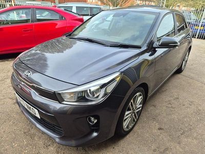 Used Kia Rio First Edition 118 HP (86 kW) 2017 Grey Hatchback