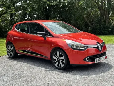 Used Renault Clio Dynamique 90 HP (66 kW) 2014 Red Hatchback