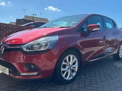 Używany Renault Clio IV Dynamique 2017 Czerwony Hatchback