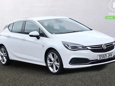 Used Vauxhall Astra Active 150 HP (110 kW) 2019 White Hatchback
