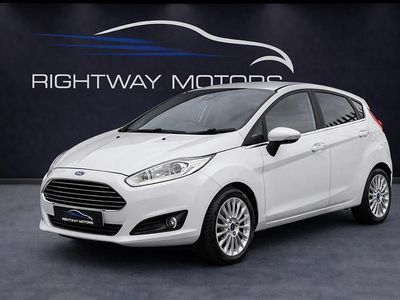 Used Ford Fiesta Titanium 94 HP (69 kW) 2014 Yellow Hatchback