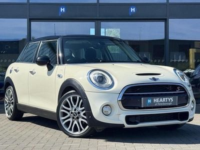 Used Mini Cooper S Hatch 192 HP (141 kW) 2017 White Hatchback