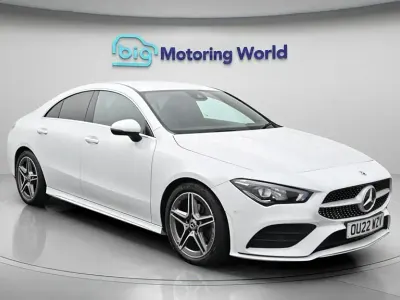 Begagnad Mercedes CLA180 AMG line 136 HK (100 kW) 2022 Vit Sedan