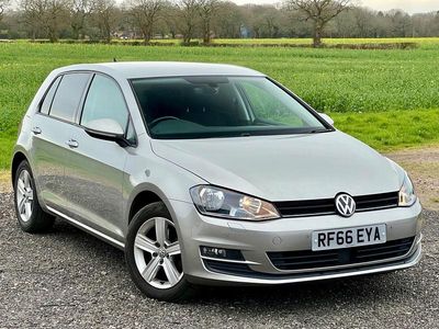 Used VW Golf VII Edition 125 HP (91 kW) 2016 Silver Hatchback