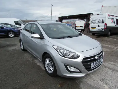 Used Hyundai i30 SE 110 HP (80 kW) 2016 Silver Hatchback
