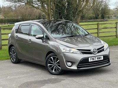 Used Toyota Verso Design 147 HP (108 kW) 2017 Bronze MPV