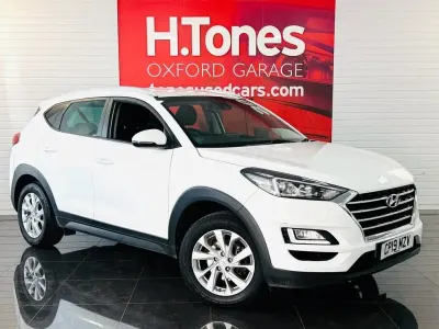 Used Hyundai Tucson SE 132 HP (97 kW) 2019 White SUV