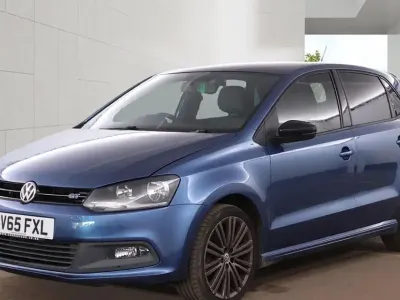 Usado VW Polo BlueGT 2015 Azul Utilitario