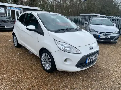 Używany Ford Ka Zetec 69 KM (50 kW) 2014 Biały Hatchback