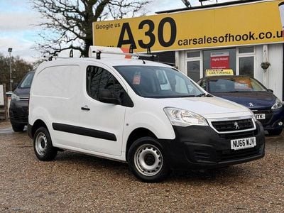 White Used 2016 Peugeot Partner S MPV | £7,998 (Fair price)