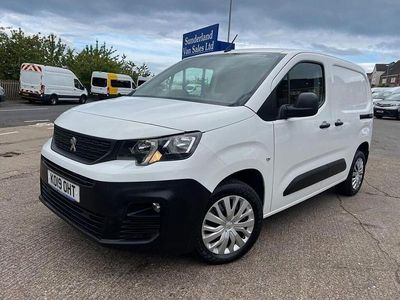 White Used 2019 Peugeot Partner S MPV | £7,995 (Fair price)