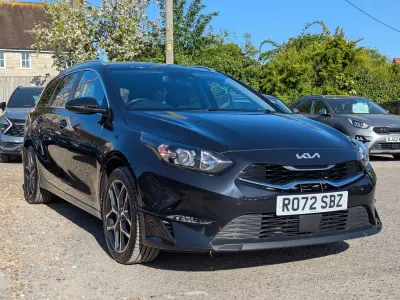 Usado Kia Ceed 2022 Preto Citadino