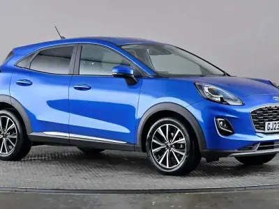 Käytetty Ford Puma Titanium 155 HP (114 kW) 2023 Sininen Katumaasturi
