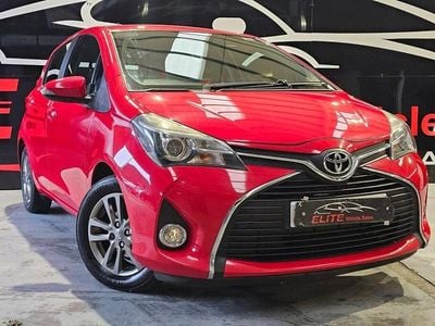Used Toyota Yaris 99 HP (72 kW) 2015 Red Hatchback