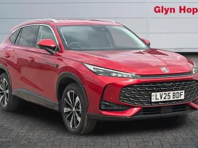 Begagnad MG HS Trophy 170 HK (125 kW) 2025 Röd SUV