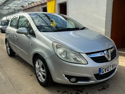 Used Vauxhall Corsa Design Edition 90 HP (66 kW) 2007 Silver Hatchback