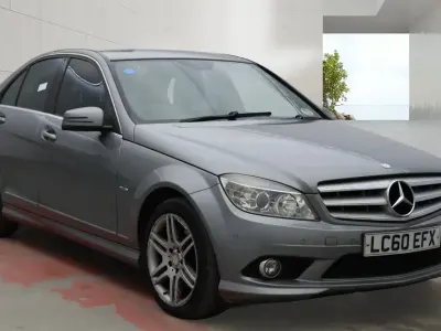 Usado Mercedes C250 204 HP (150 kW) 2010 Prateado Sedan