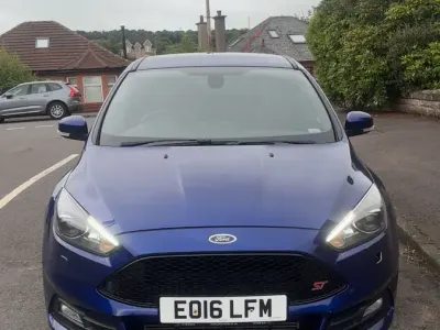 Used Ford Focus ST 250 HP (183 kW) 2016 Blue Hatchback
