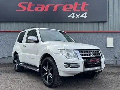 Used Mitsubishi Shogun 2014 White SUV