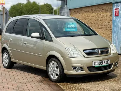 Used Vauxhall Meriva Design Edition 2009 Gold MPV