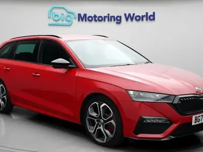 Used Skoda Octavia vRS 245 HP (180 kW) 2023 Red Estate
