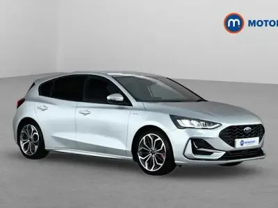Used Ford Focus ST-Line X 125 HP (91 kW) 2024 Silver Hatchback