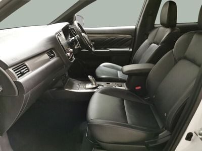 Mitsubishi Outlander P-HEV