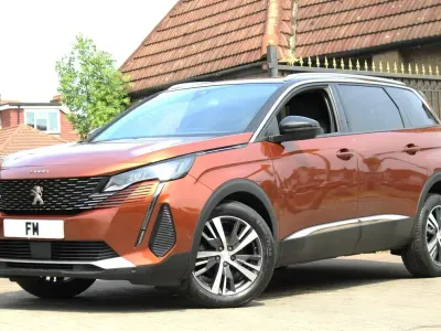 Used Peugeot 5008 Allure+ 129 HP (94 kW) 2023 Bronze SUV