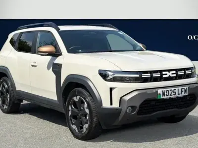 Used Dacia Duster Extreme 130 HP (95 kW) 2025 Cream Hatchback