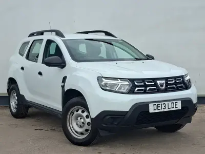 Used Dacia Duster Essentiel 90 HP (66 kW) 2022 White SUV