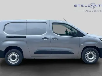 Nowe Peugeot Partner 101 KM (74 kW) 2026 Szary Minivan