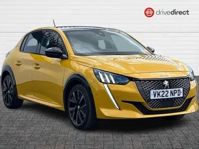 Used Peugeot 208 Premium 100 HP (73 kW) 2022 Yellow Hatchback