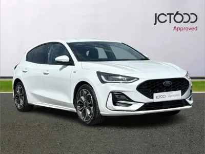 Used Ford Focus ST-Line X 123 HP (90 kW) 2023 White Hatchback