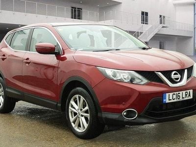 Red Used 2016 Nissan Qashqai Acenta SUV | £9,000 (Good price)