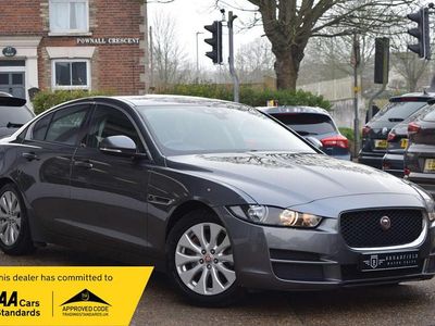 Used Jaguar XE SE 163 HP (119 kW) 2018 Grey Sedan