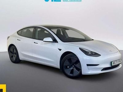 Used Tesla Model 3 Standard Range 180 kW (245 HP) 2021 White Sedan
