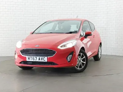 Second-hand Ford Fiesta Zetec 85 CP (62 kW) 2017 Roșu Hatchback