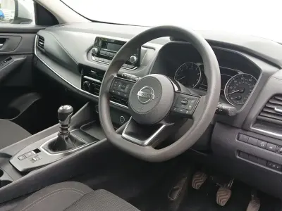 Used Nissan Qashqai S 140 HP (102 kW) 2022 Silver SUV