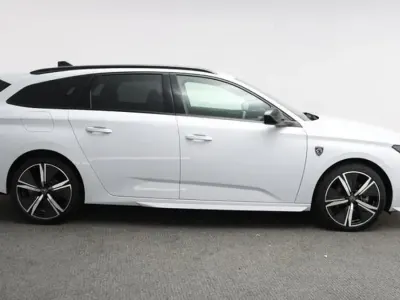 Used Peugeot 308 SW GT 134 HP (98 kW) 2025 White Estate