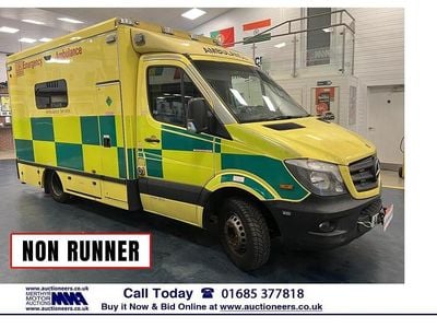 Used Mercedes Sprinter 190 HP (139 kW) 2015 Yellow Van